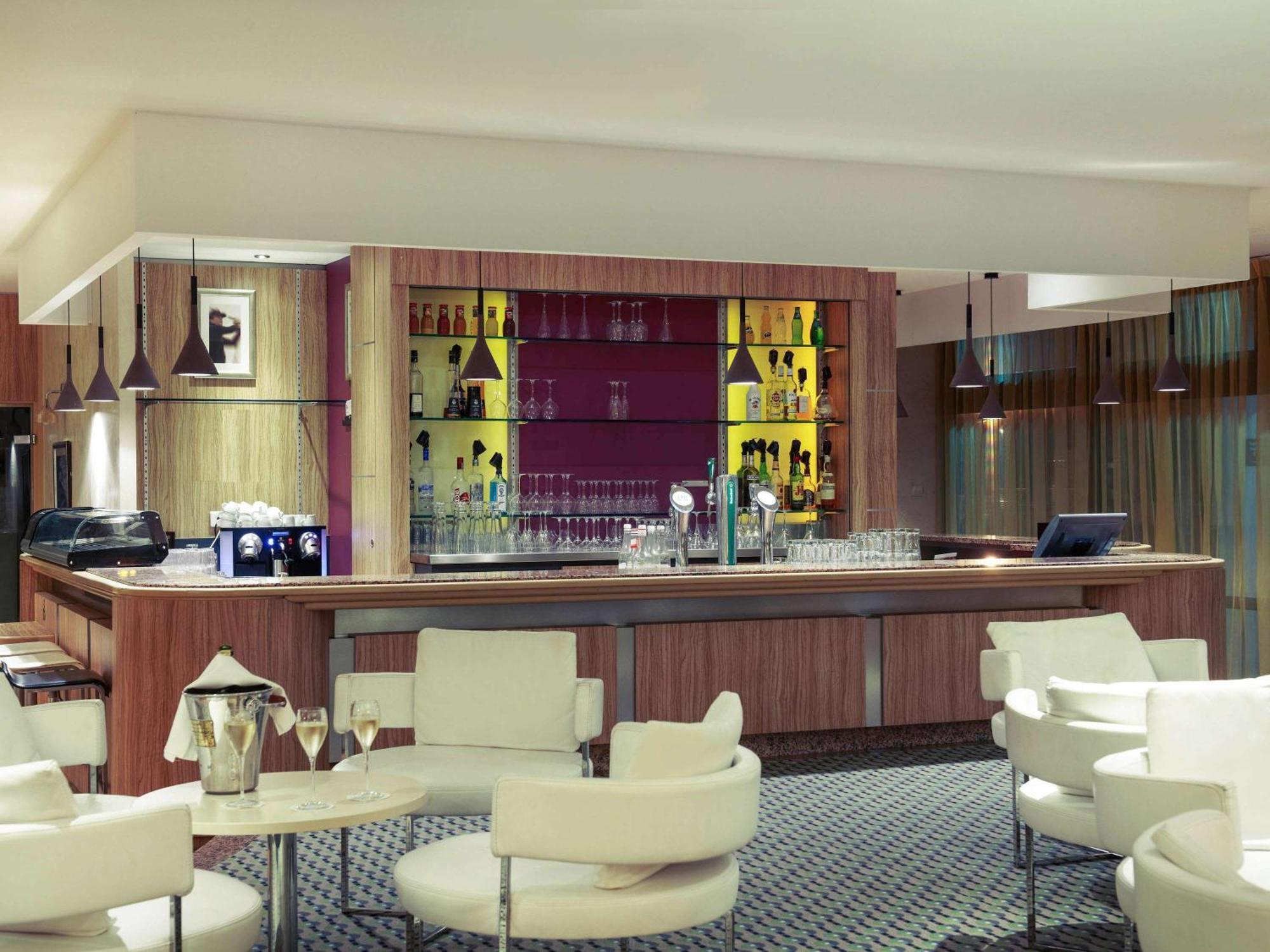 Mercure Toulouse Aéroport Golf de Seilh Esterno foto