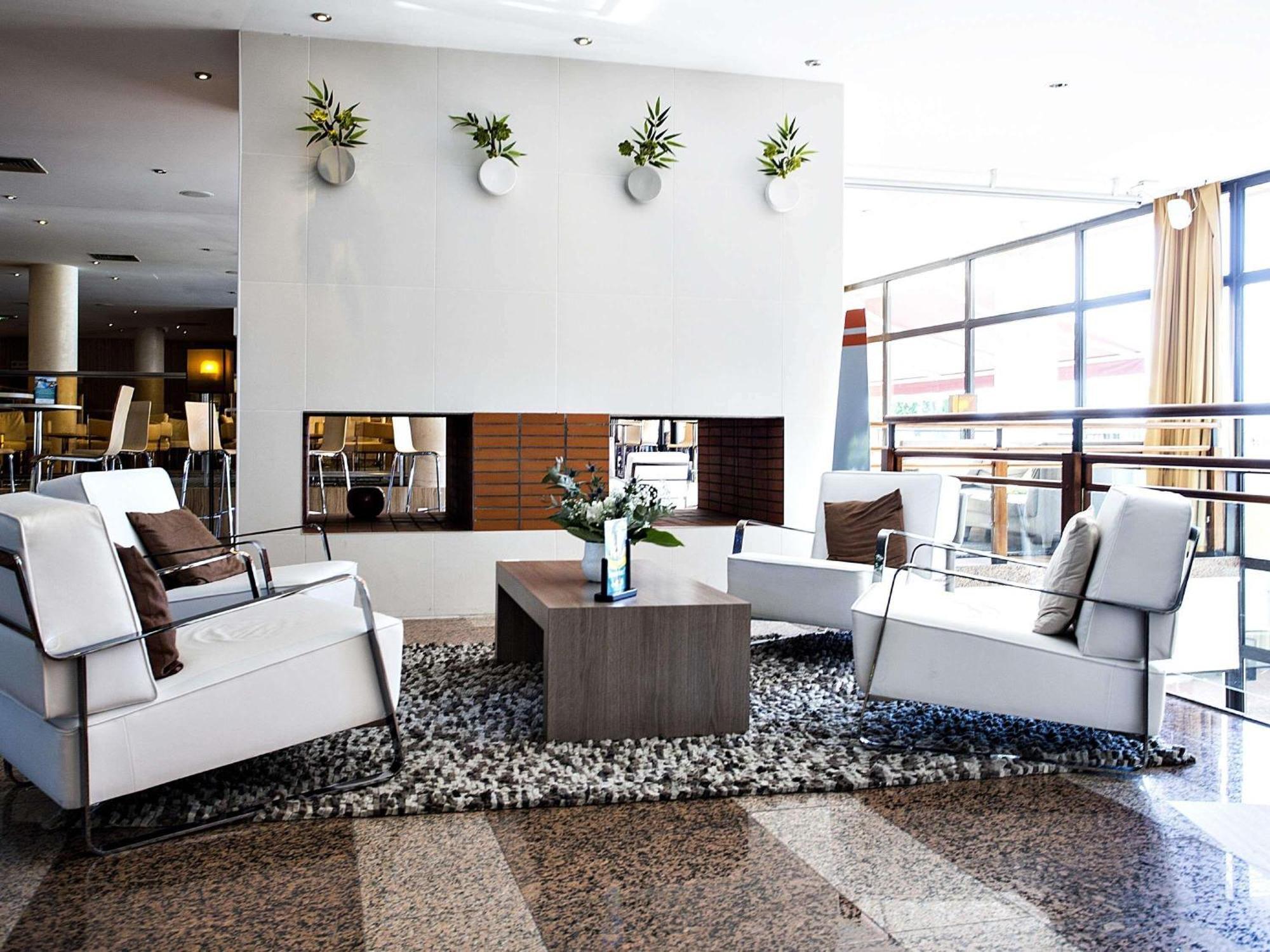 Mercure Toulouse Aéroport Golf de Seilh Esterno foto